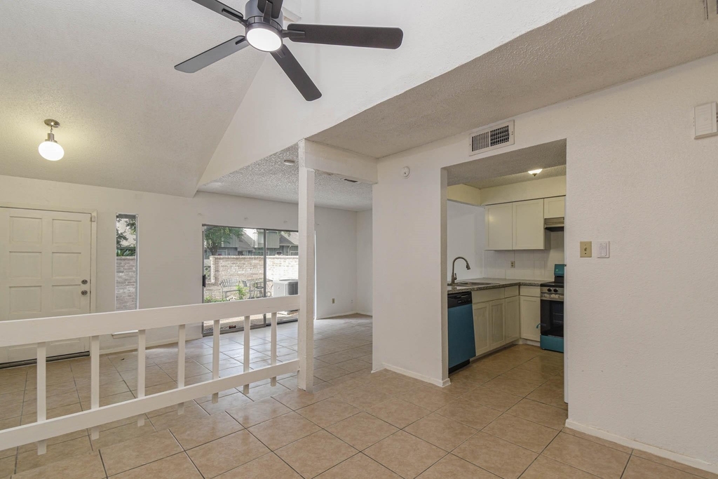 12906 Leader Street - Photo 9