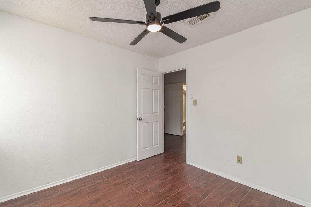12906 Leader Street - Photo 17
