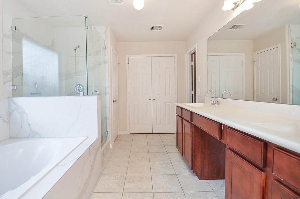 26715 Mandrake Falls Court - Photo 16
