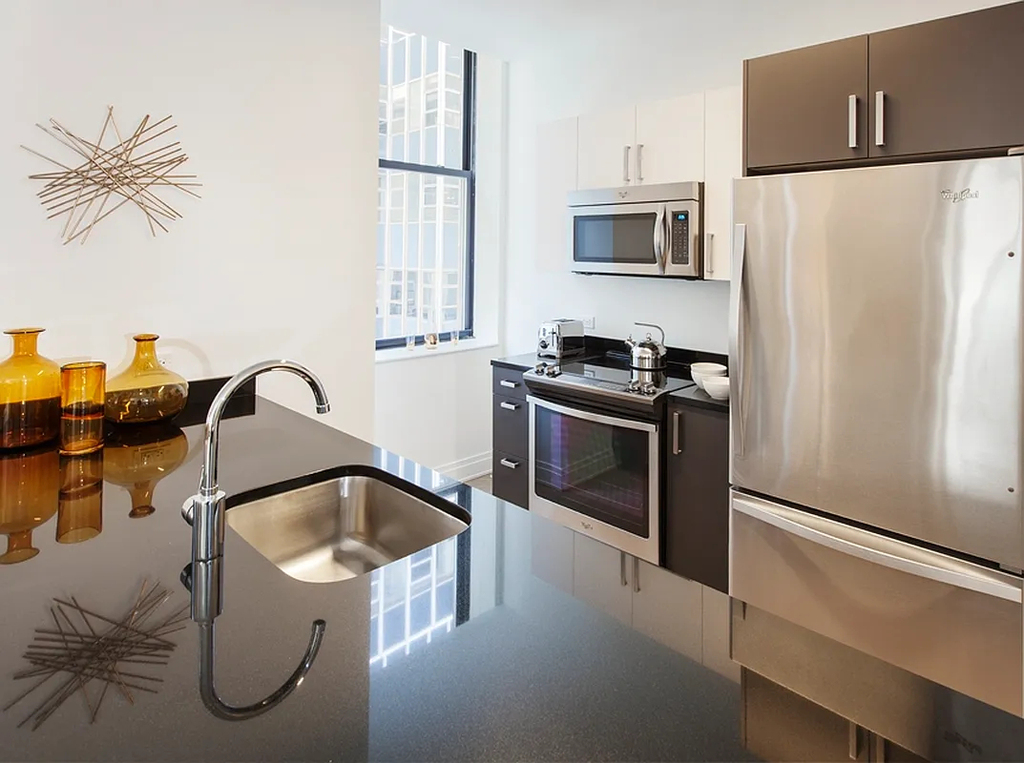 70 Pine Street, Unit 1103 - Photo 6