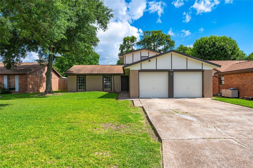 2402 21st Avenue N - Photo 1