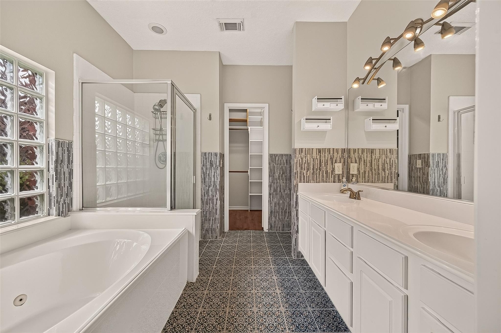 11218 Timbertree Lane - Photo 38