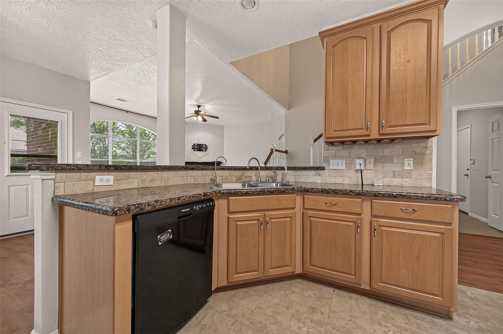 11218 Timbertree Lane - Photo 13