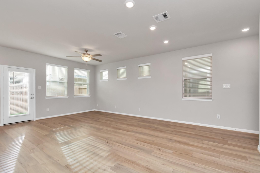 1526 Parkland Oak Drive - Photo 10