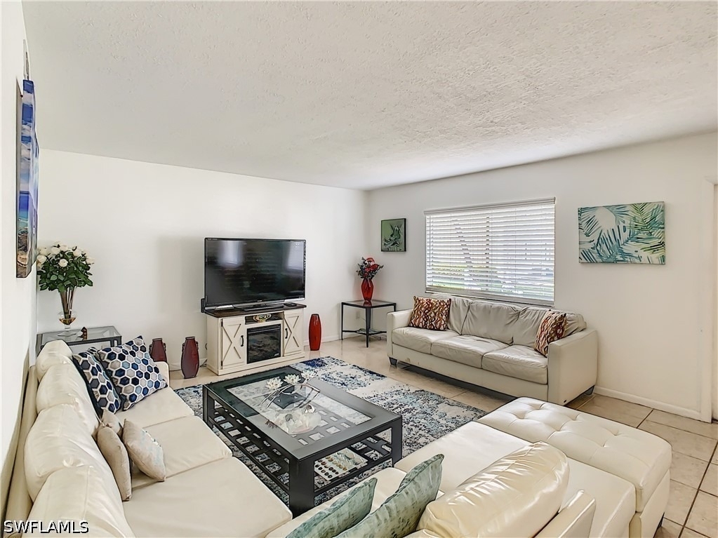 4625 Bayshore Drive - Photo 2