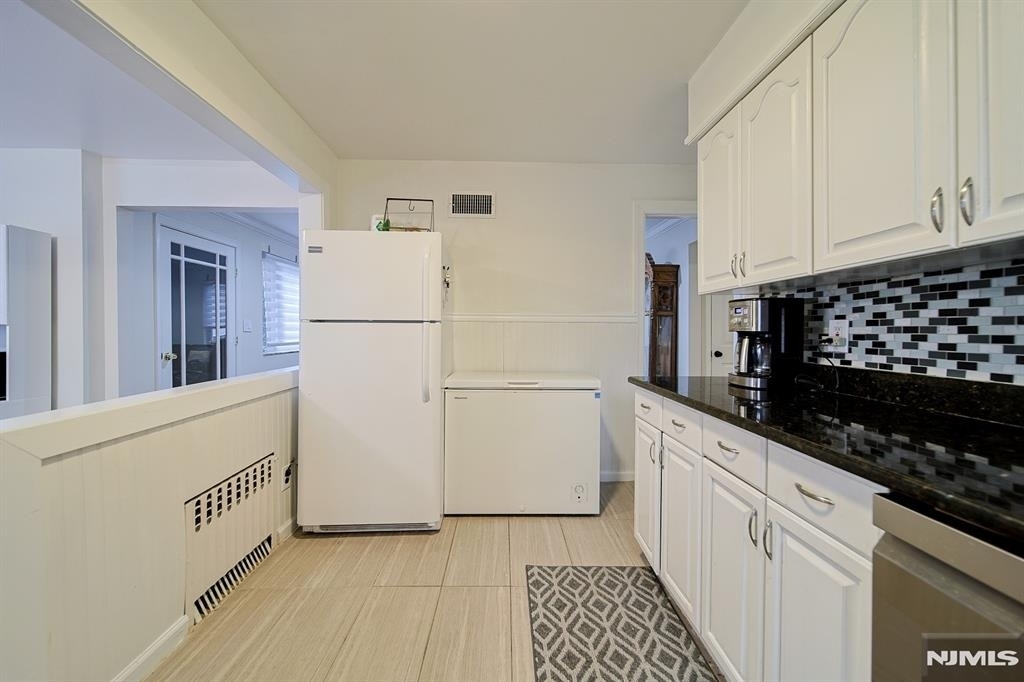 2244 Linwood - Photo 22