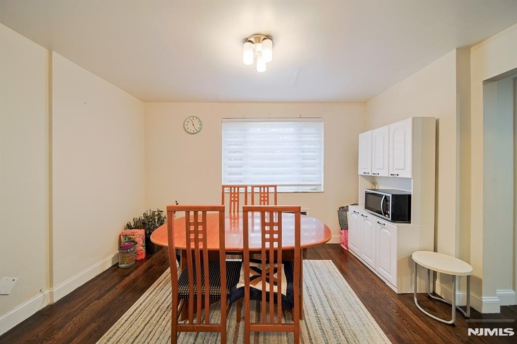 2244 Linwood - Photo 21
