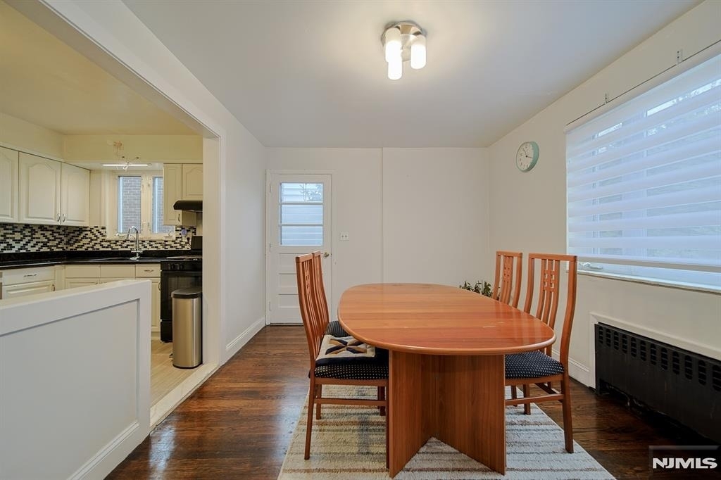 2244 Linwood - Photo 3