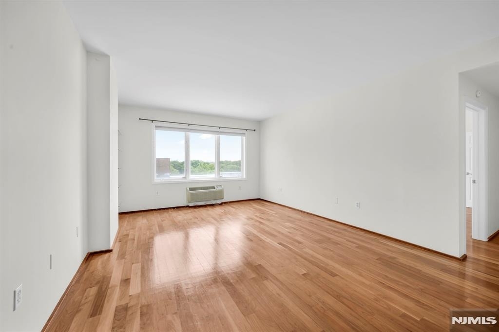2110 City - Photo 1