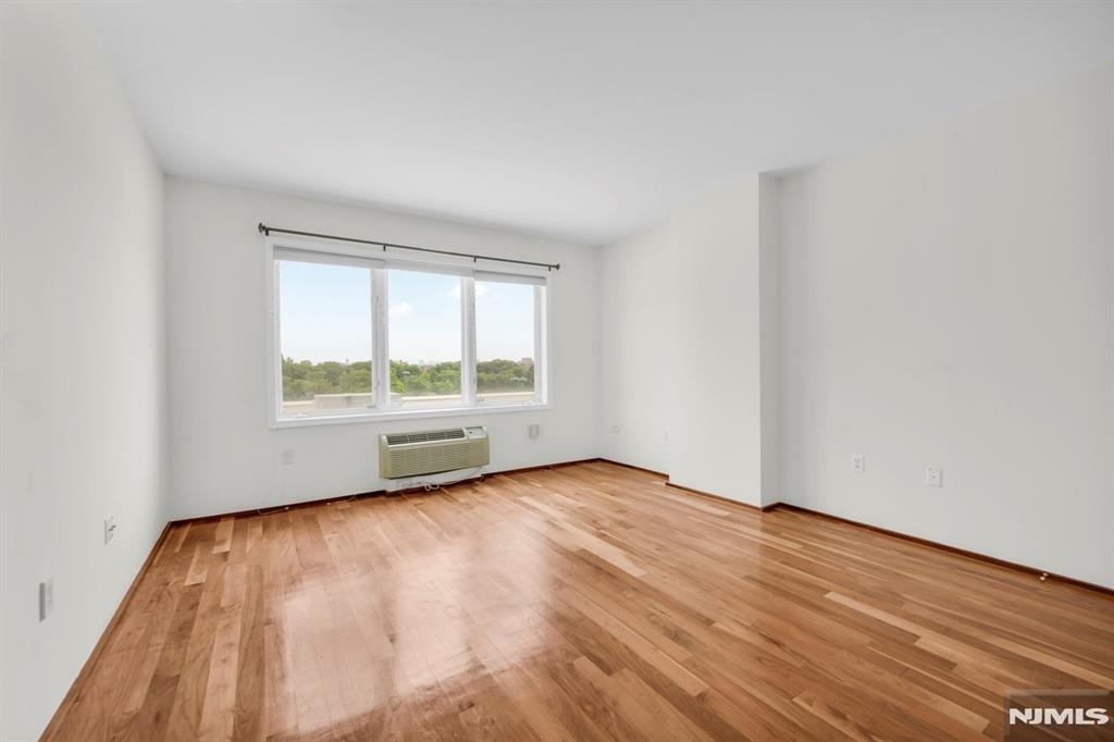 2110 City - Photo 17