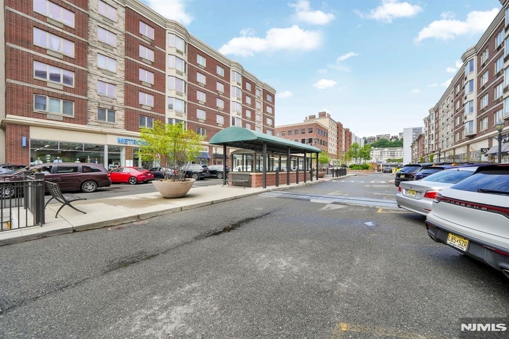 2110 City - Photo 29