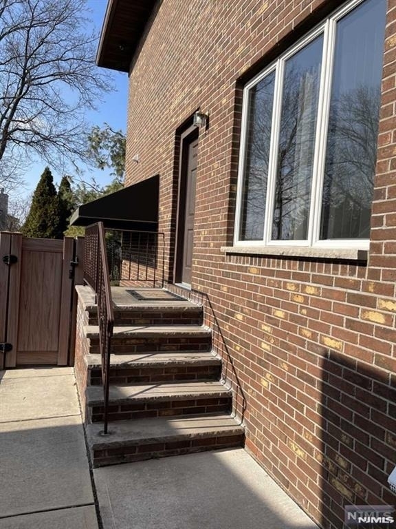 535 Hillside - Photo 1