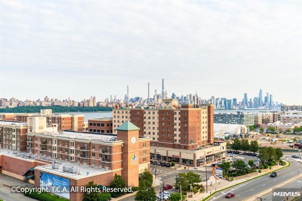 1102 City - Photo 4