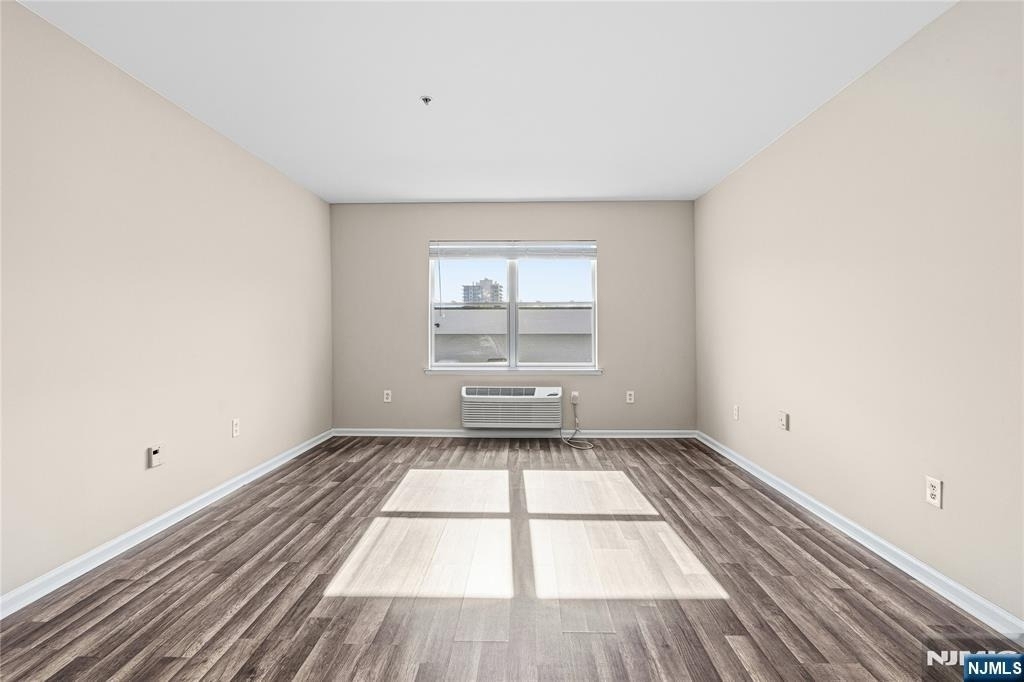 905 River - Photo 1
