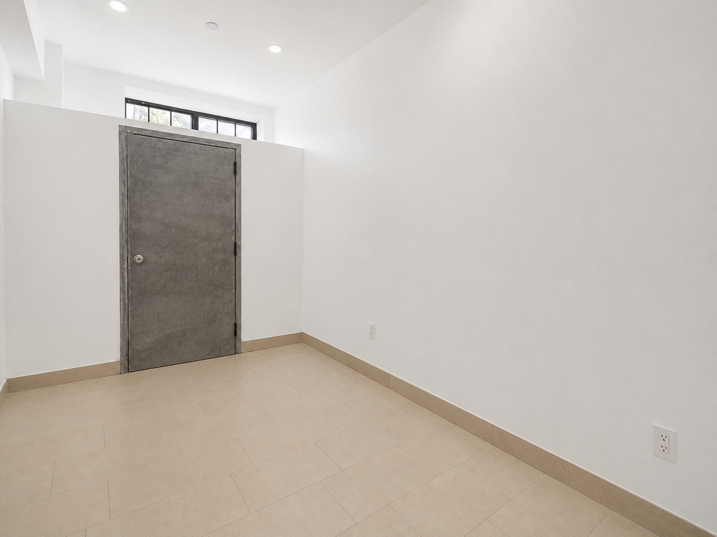 753 Lexington Avenue - Photo 4