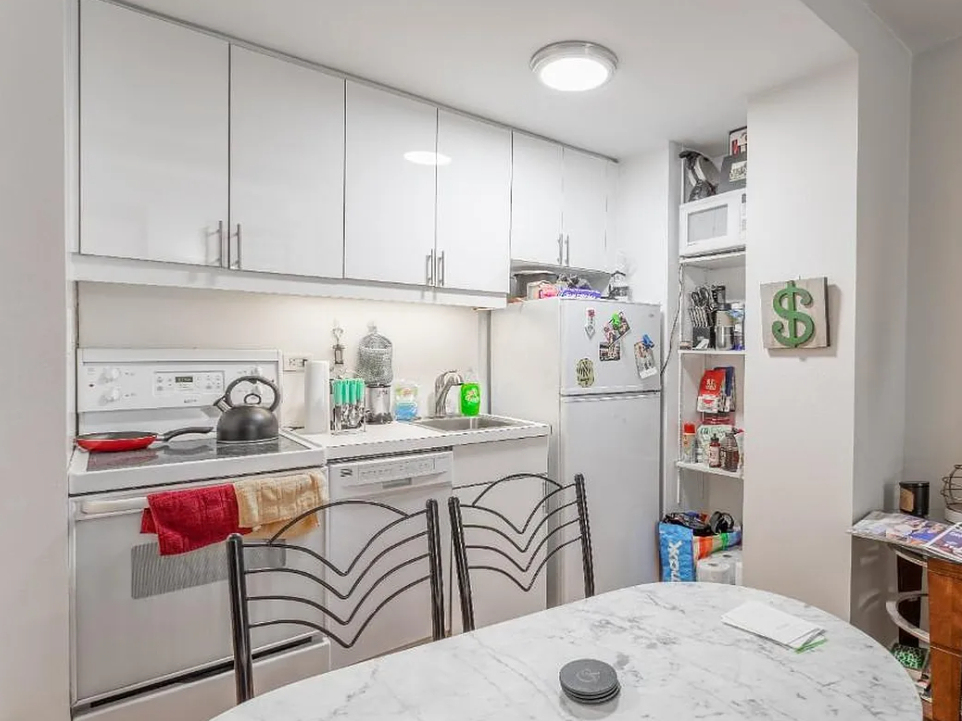 150 West 51st Street - Photo 2