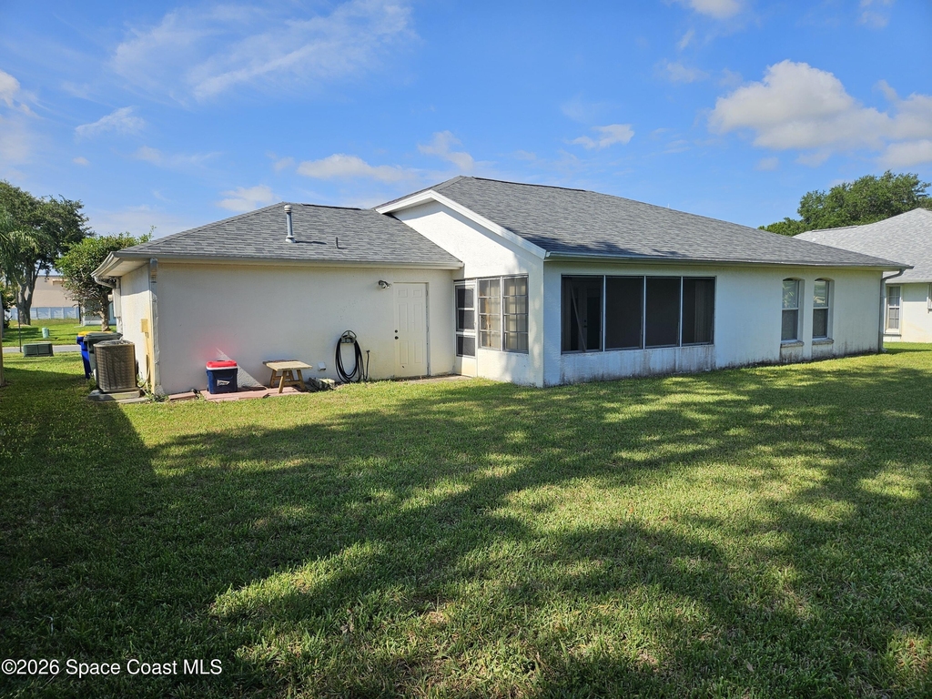 1250 Winding Meadows Road - Photo 2