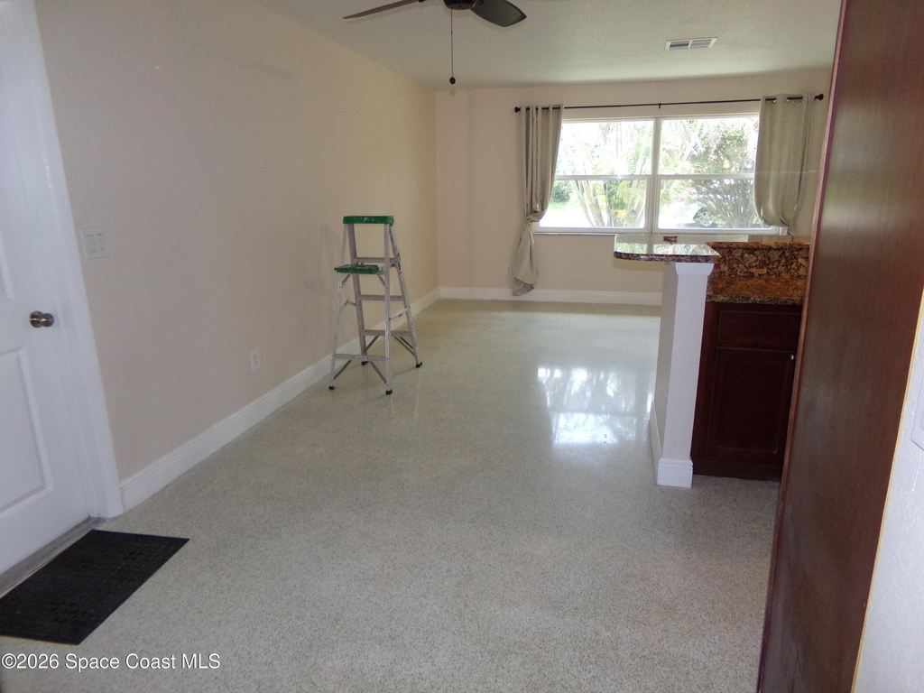 1819 Poinsetta Boulevard - Photo 2