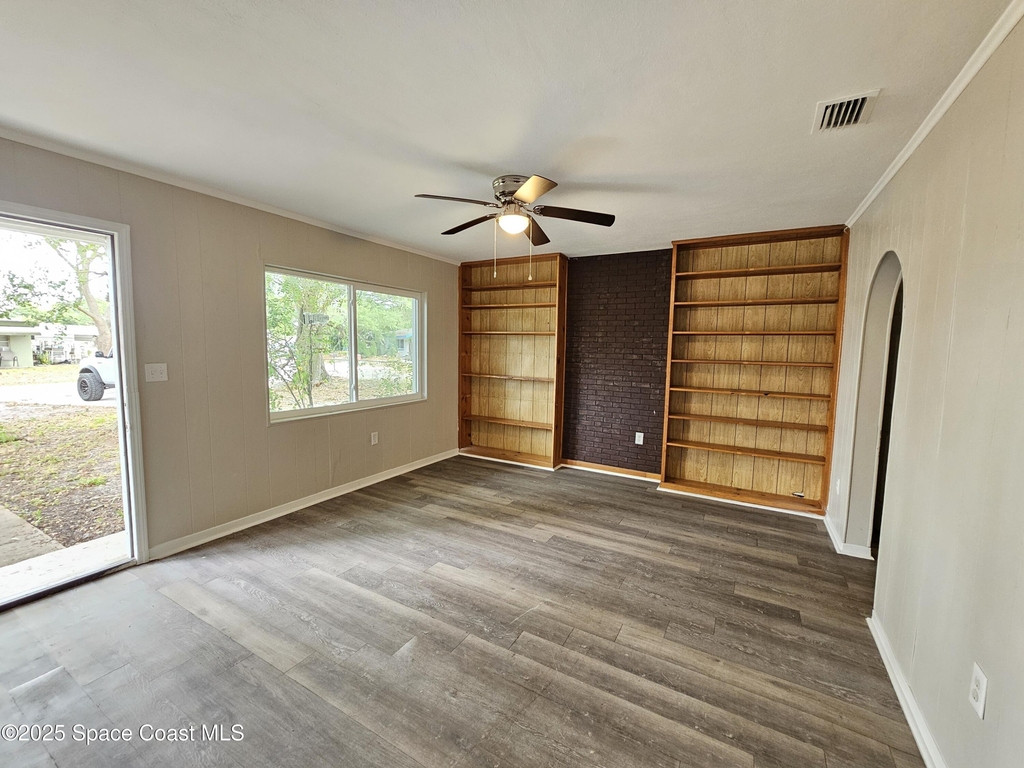 503 N Georgia Avenue - Photo 2