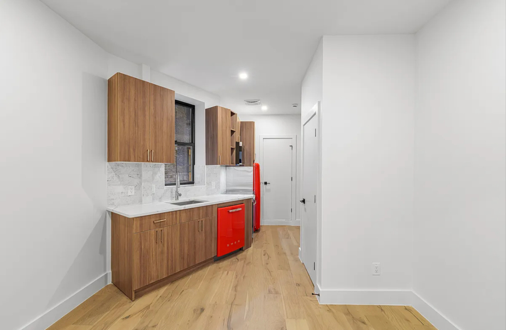 188 6th Avenue - Photo 2