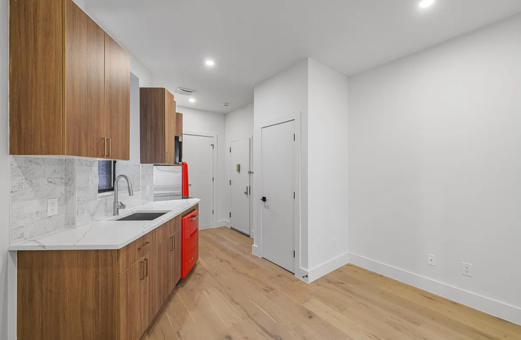188 6th Avenue - Photo 1