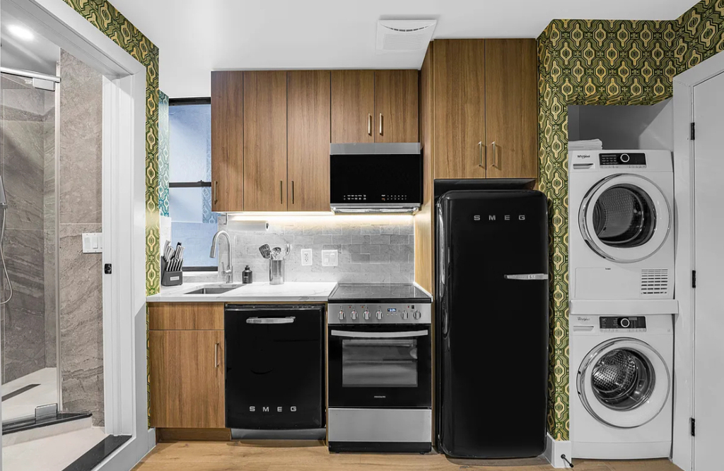 236 West 15th Street - Photo 3