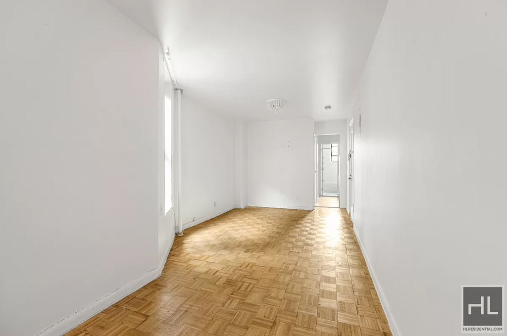 East 89th Street - Photo 1