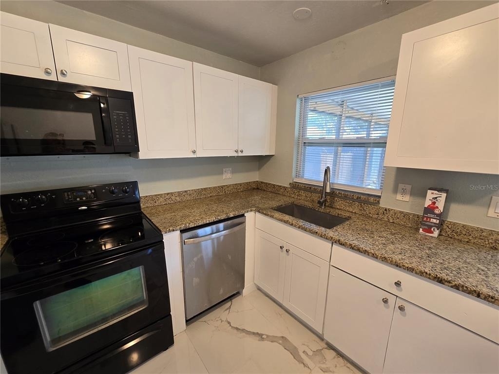3406 Murrow Street - Photo 10