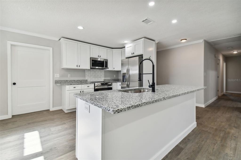 535 W Palmeden Drive - Photo 9