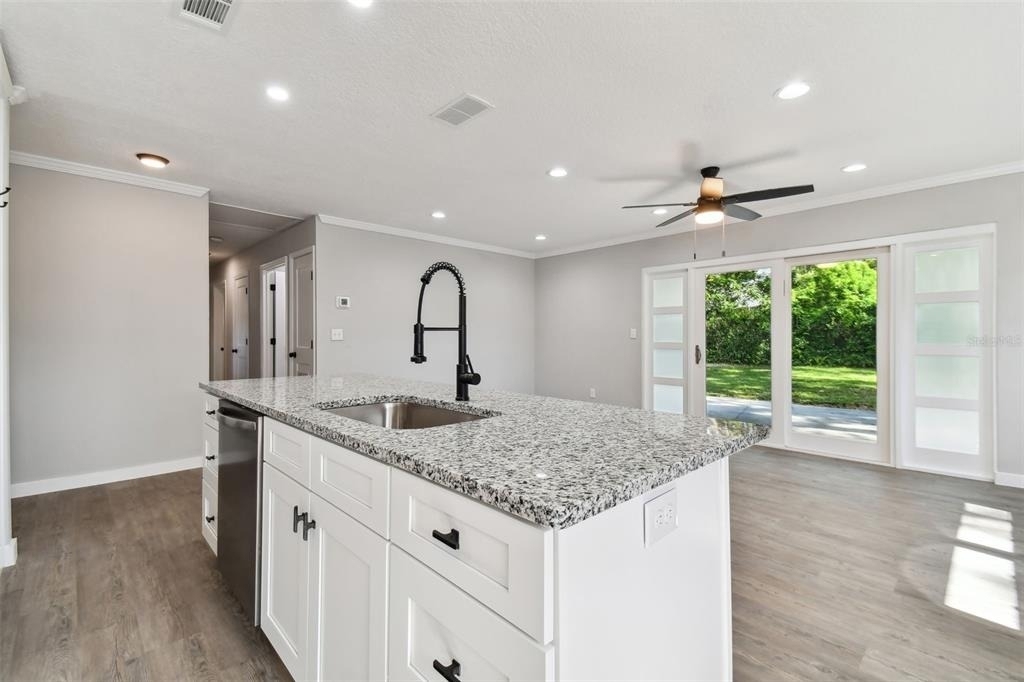 535 W Palmeden Drive - Photo 11