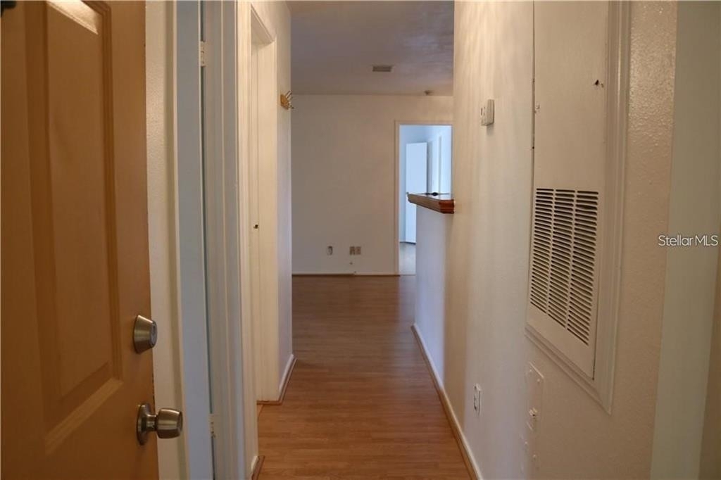 1400 Gandy Boulevard N - Photo 1