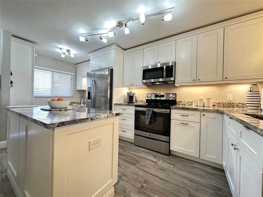 106 1st Street E - Photo 6