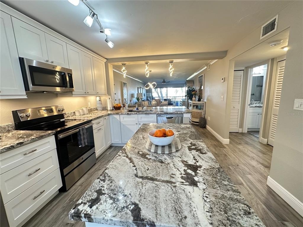 106 1st Street E - Photo 3