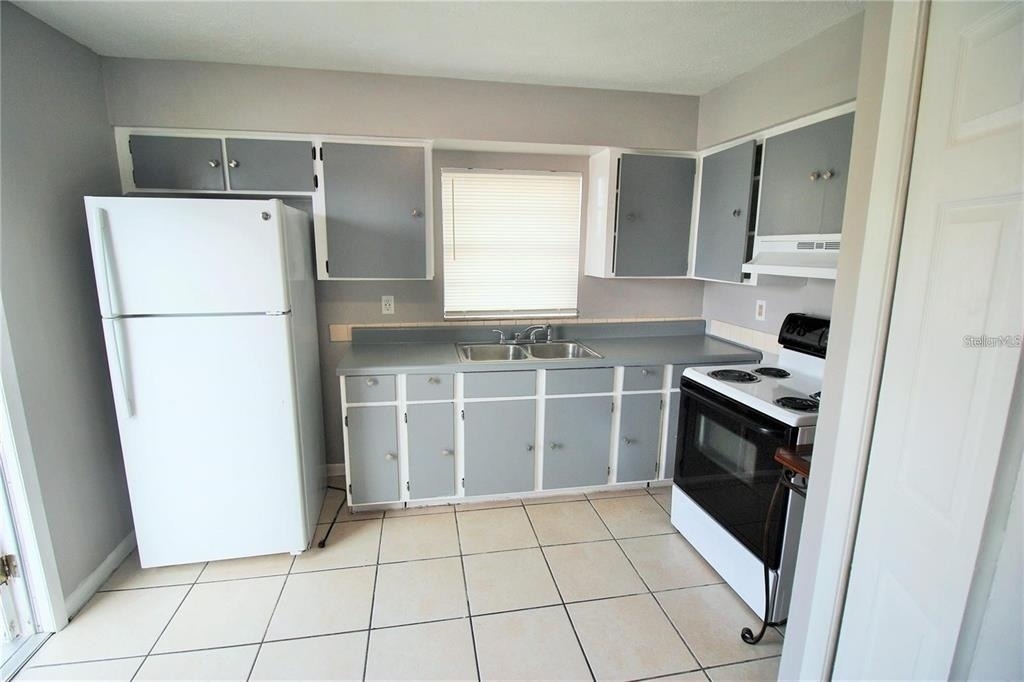9418 N 50th Street - Photo 4