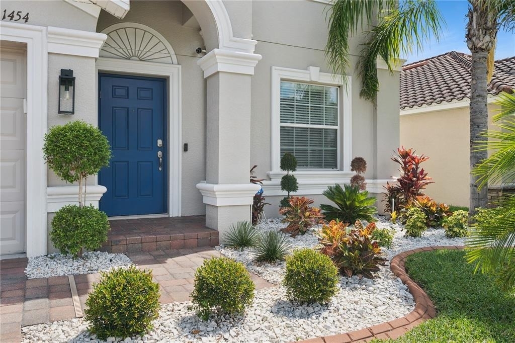 1454 Lake Side Avenue - Photo 2