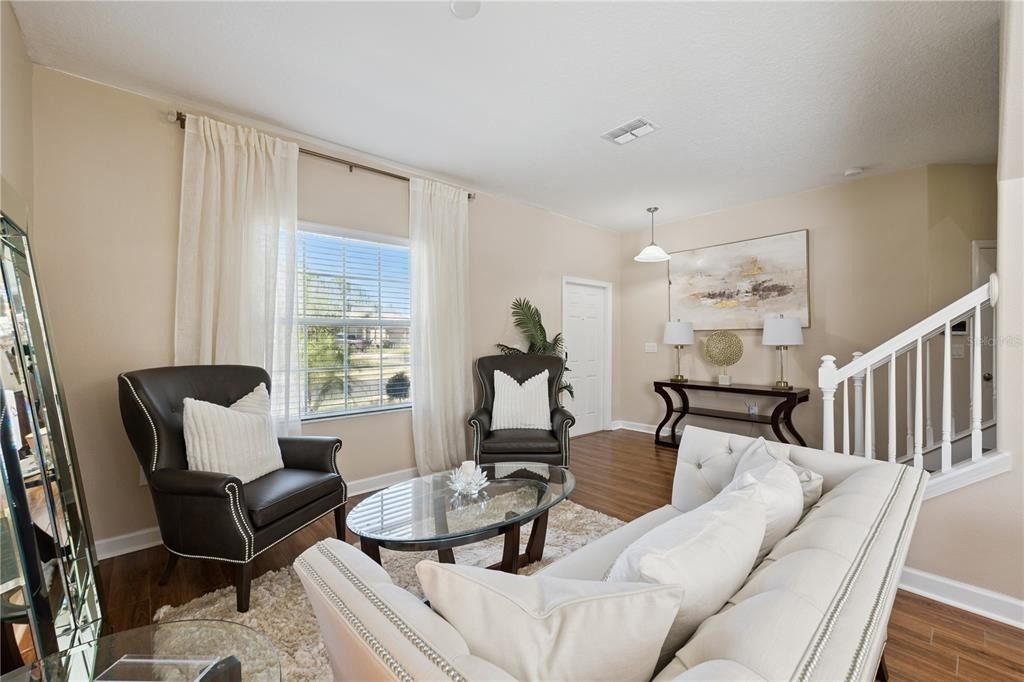 1454 Lake Side Avenue - Photo 4