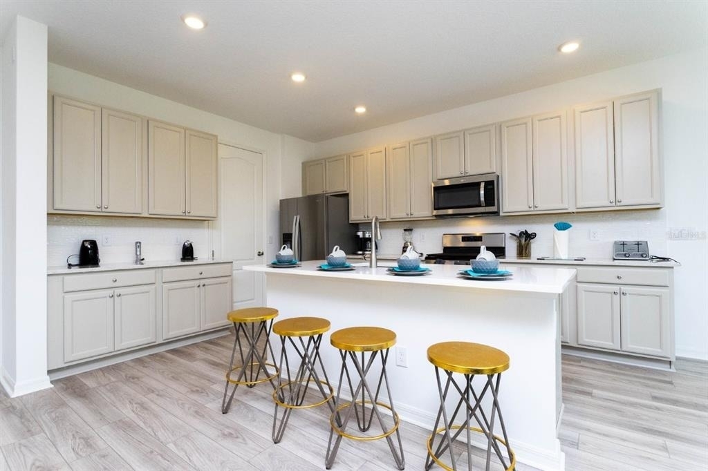 624 Benoi Drive - Photo 2