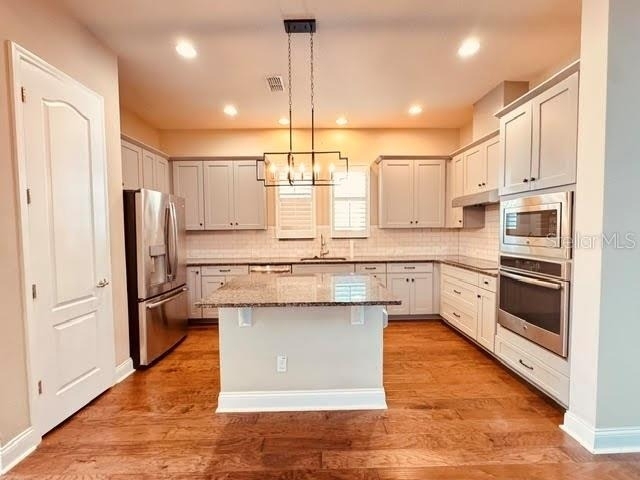 7761 Laureate Boulevard - Photo 2