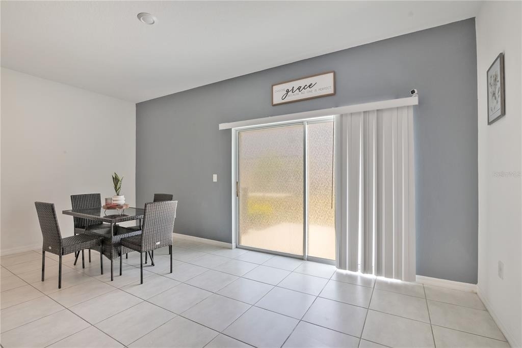 2986 Canary Avenue - Photo 3