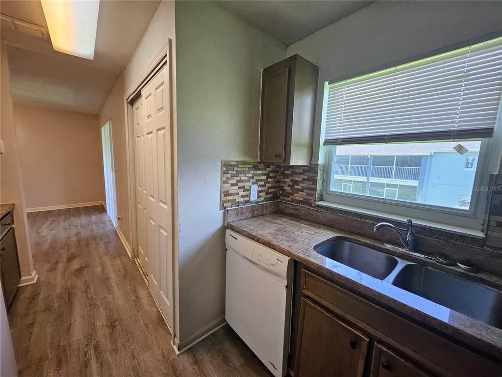 4136 Pershing Pointe Place - Photo 9
