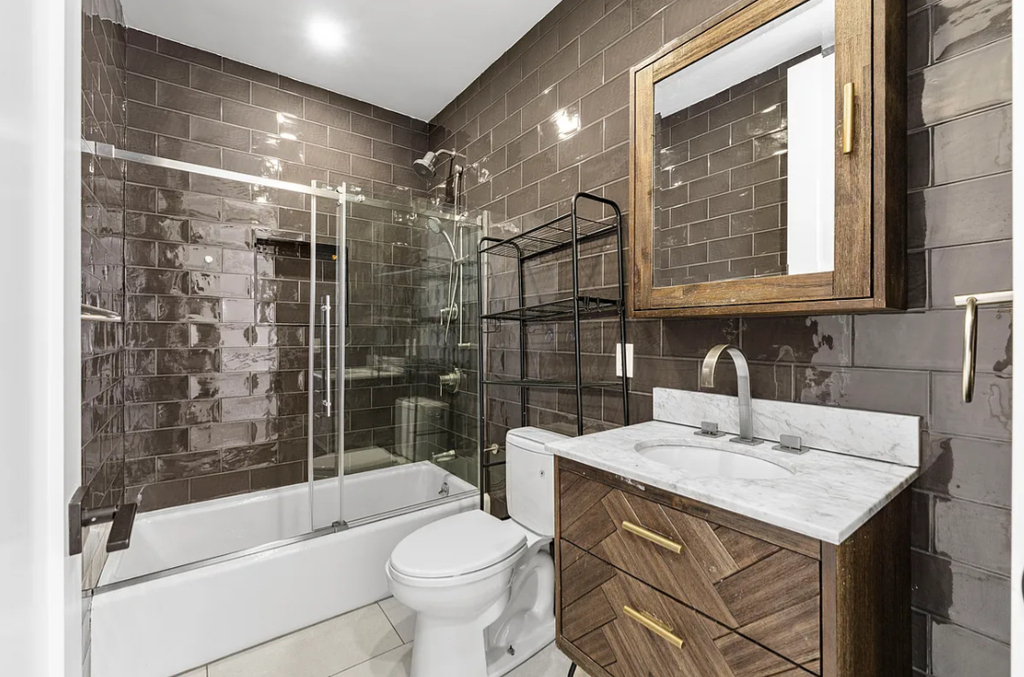 119 West 10th Street - Photo 8