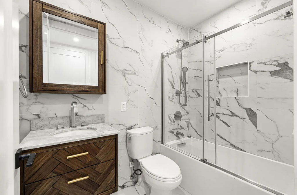 119 West 10th Street - Photo 7