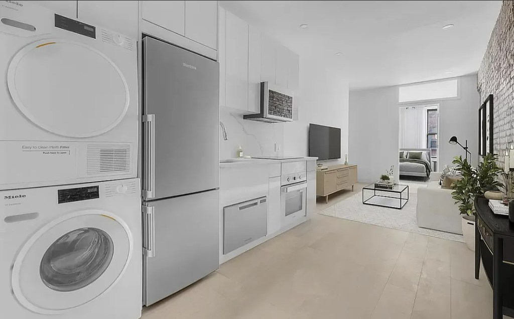 627 East 6th Street - Photo 1
