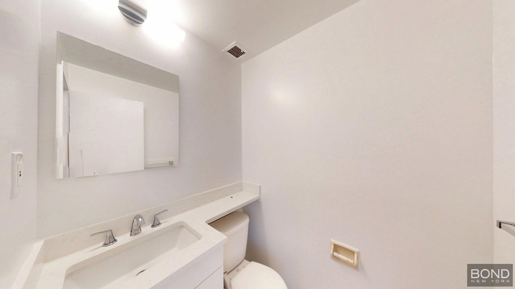 201 East 12th Street - Photo 6