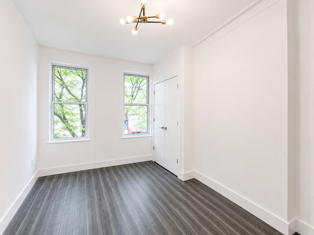 416 Rogers Avenue - Photo 3