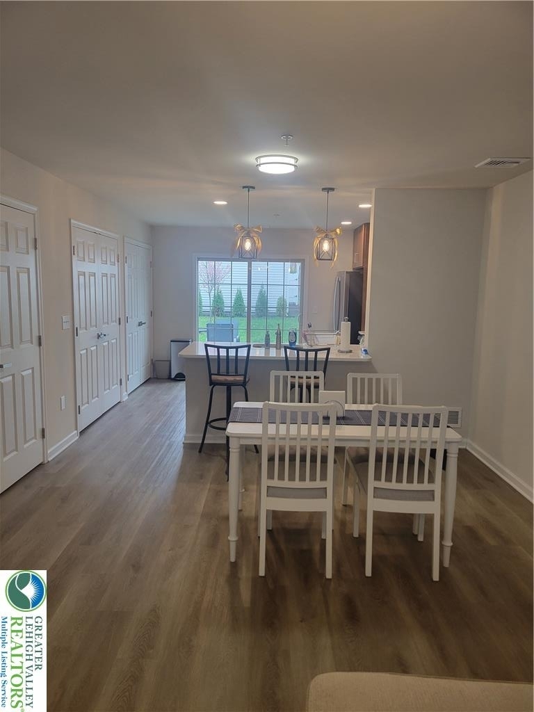 328 E Frankford Street - Photo 2