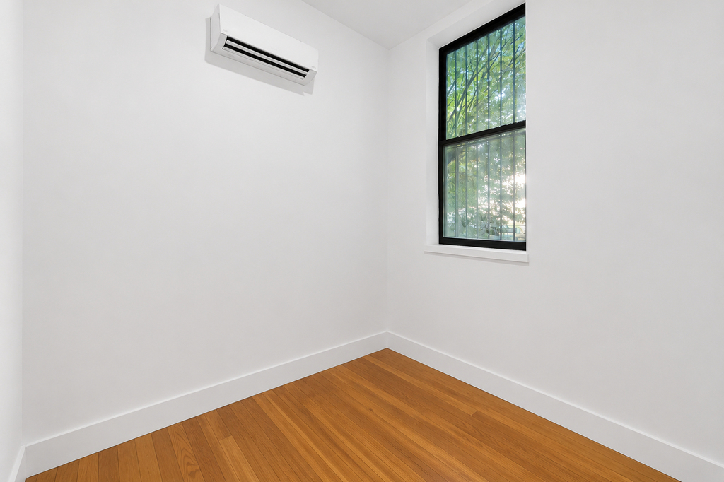 483 Evergreen Avenue - Photo 6
