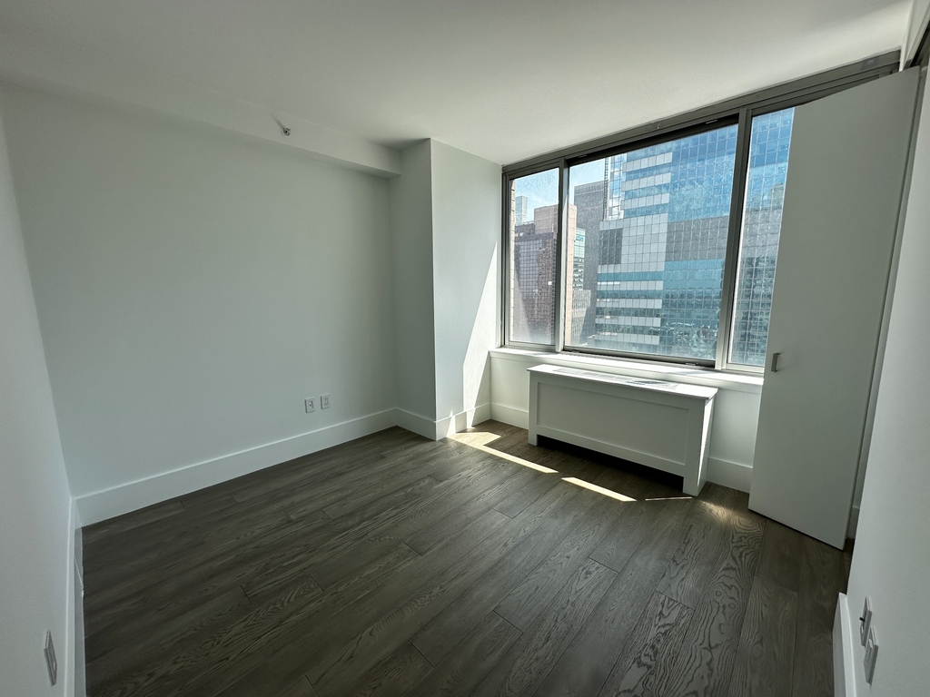 47th St & 8th Ave - Photo 15