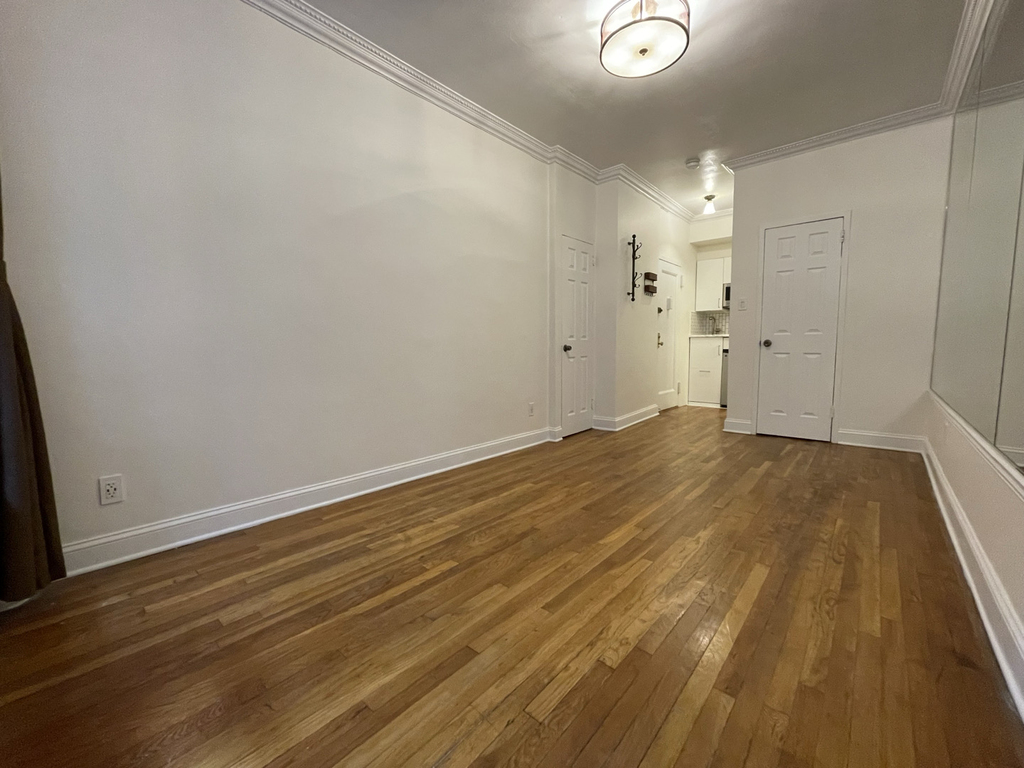 448 East 87th Street - Photo 2