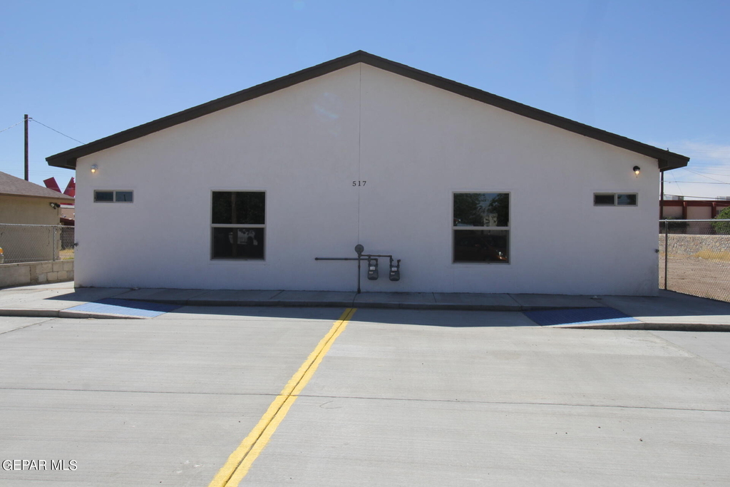 517 Val Verde Street - Photo 0